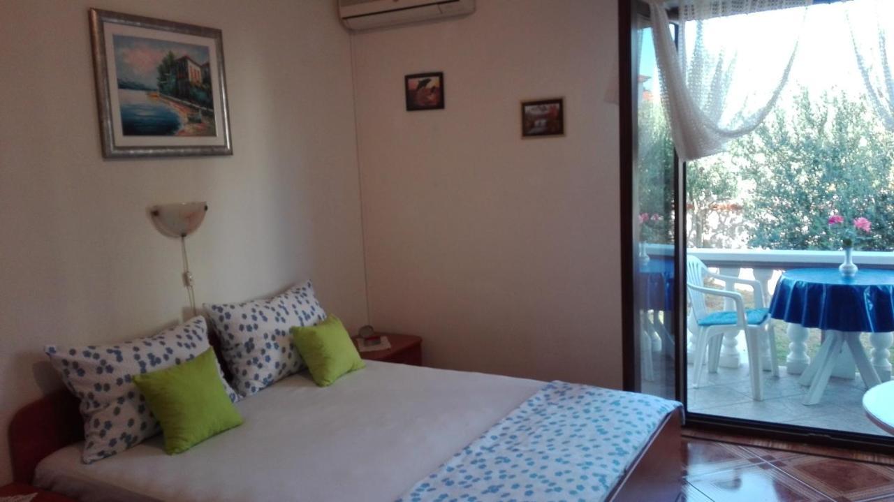 Apartment Mirjana *